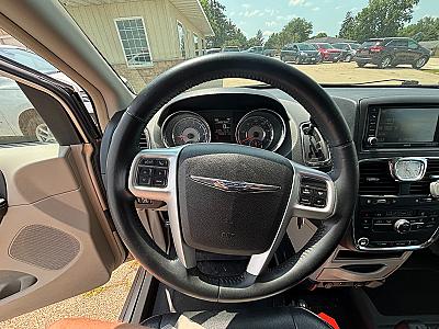 2014 Chrysler Town AND Country Touring - Thumbnail 9