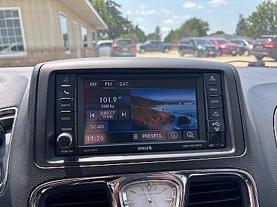 2014 Chrysler Town AND Country Touring - Thumbnail 11