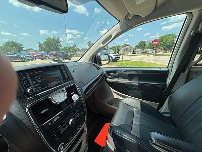 2014 Chrysler Town AND Country Touring - Thumbnail 14