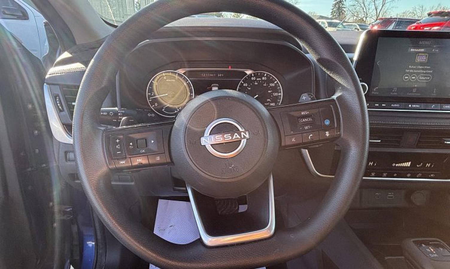 2023 Nissan Rogue SV AWD - Image 8