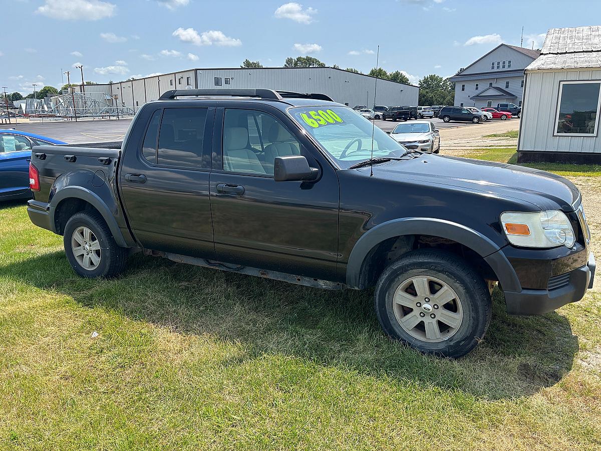 2007 Ford Explorer Sport Trac XLT - Image 1
