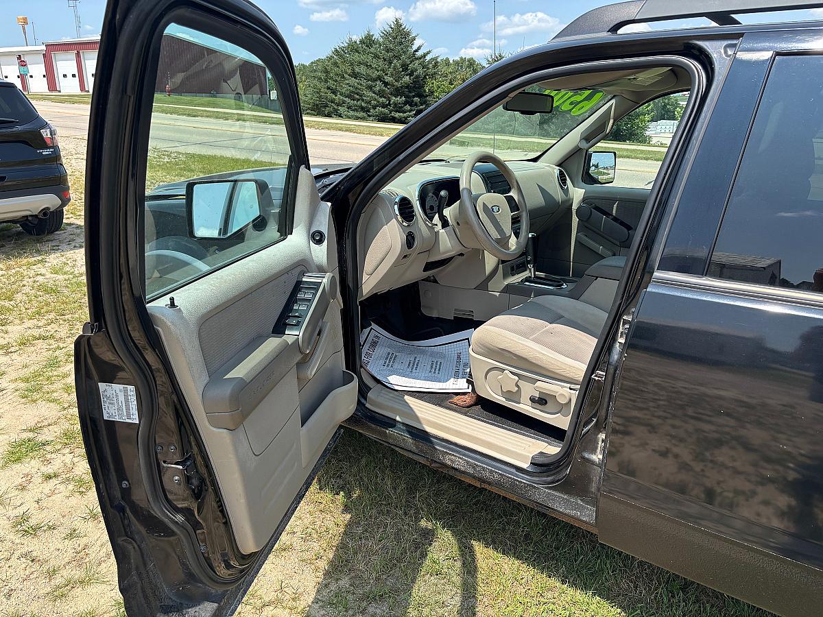 2007 Ford Explorer Sport Trac XLT - Image 5