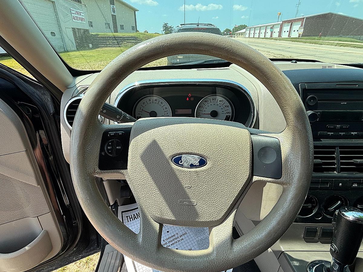 2007 Ford Explorer Sport Trac XLT - Image 7