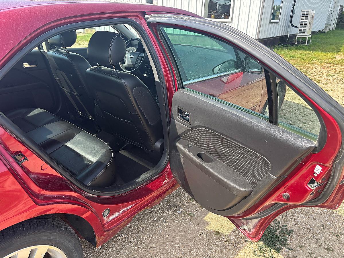 2006 Ford Fusion SEL - Image 12
