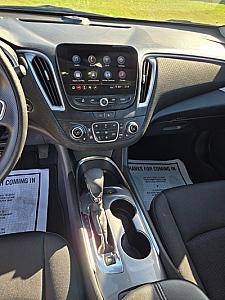 2025 Chevrolet Malibu LT - Thumbnail 18