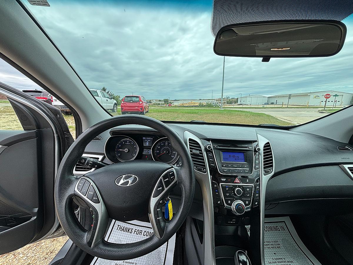 2015 Hyundai Elantra GT Base - Image 7
