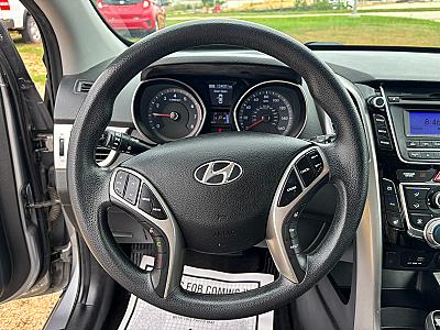 2015 Hyundai Elantra GT Base - Thumbnail 8
