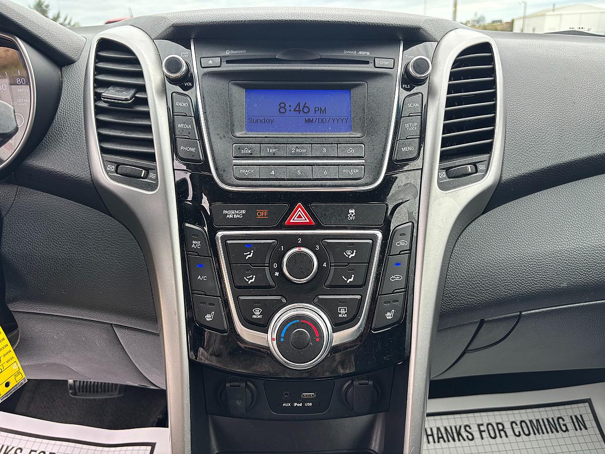 2015 Hyundai Elantra GT Base - Image 9
