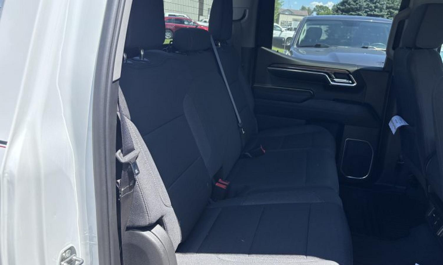 2022 Chevrolet Silverado LT - Image 18