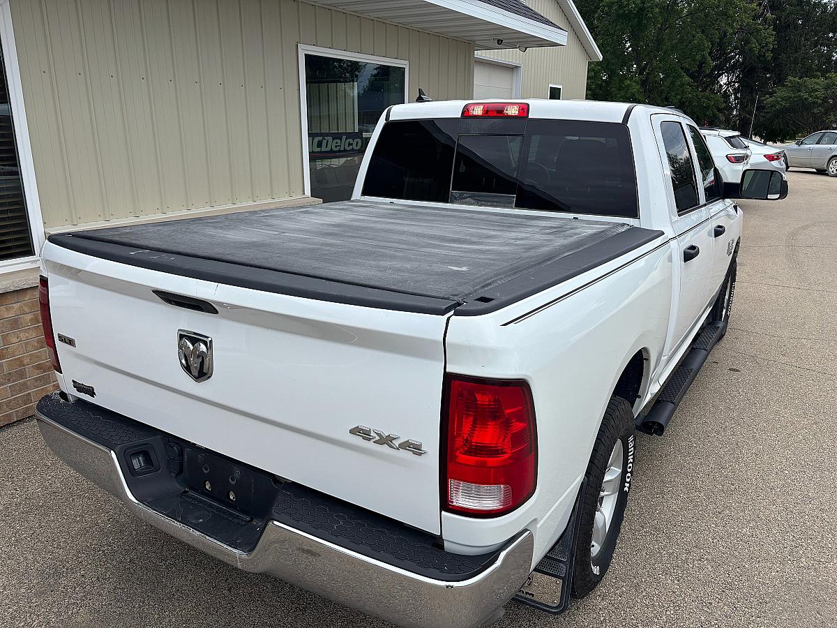 2022 RAM 1500 Classic SLT - Image 5