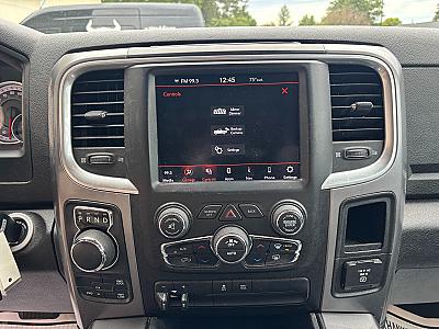 2022 RAM 1500 Classic SLT - Thumbnail 12