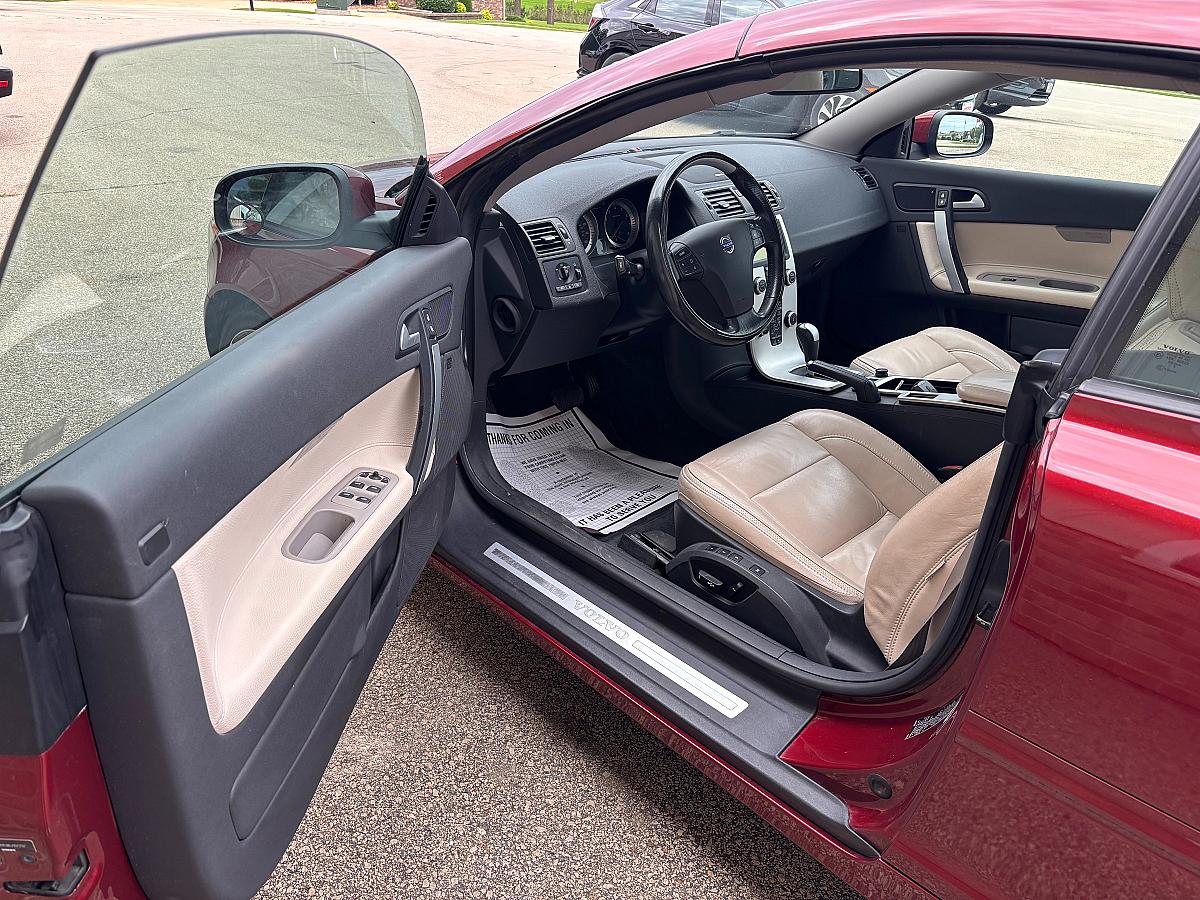 2011 Volvo C70 T5 - Image 5