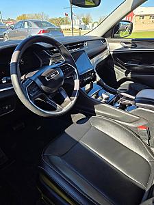 2023 Jeep Grand Cherokee Limited - Thumbnail 13