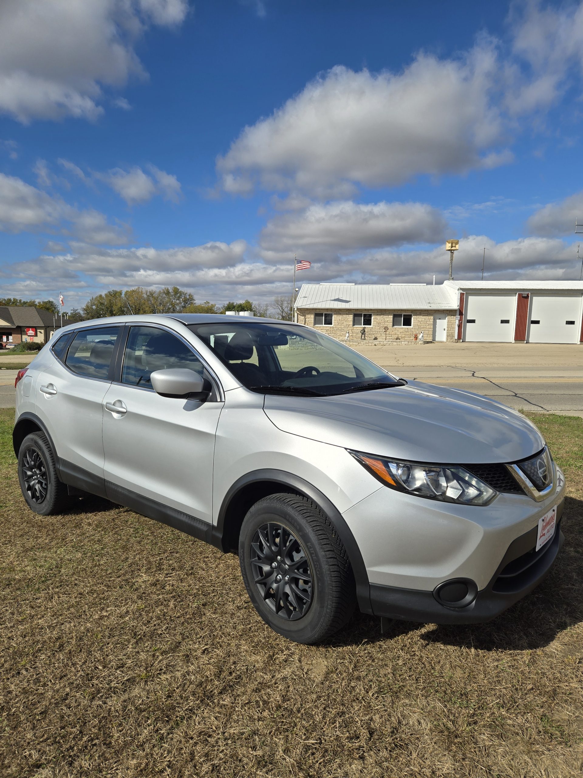 2018 Nissan Rogue Sport S's photo